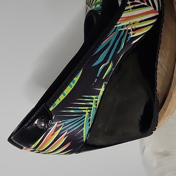 AK Anne Klein Sport AKTRU tropical closed toe wedge womens size 9M - Picture 4 of 13